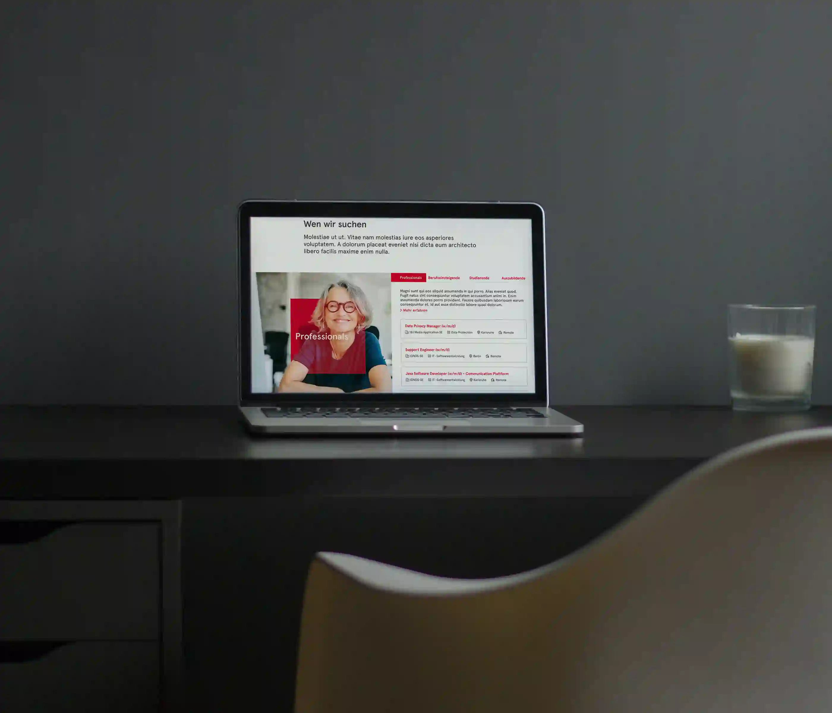 UICS_laptop_home
