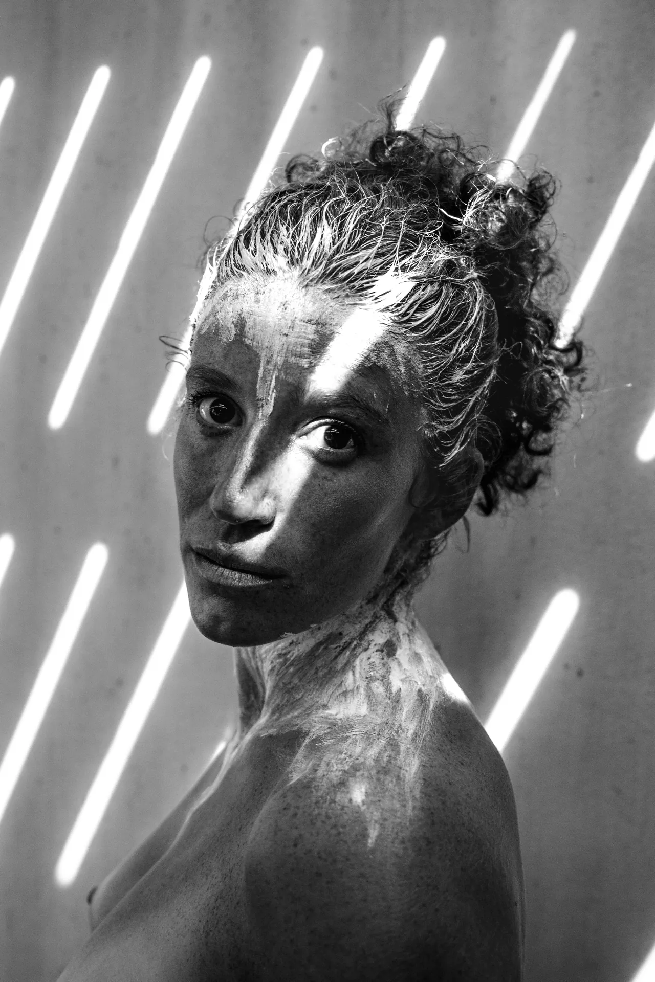 close mother series 01