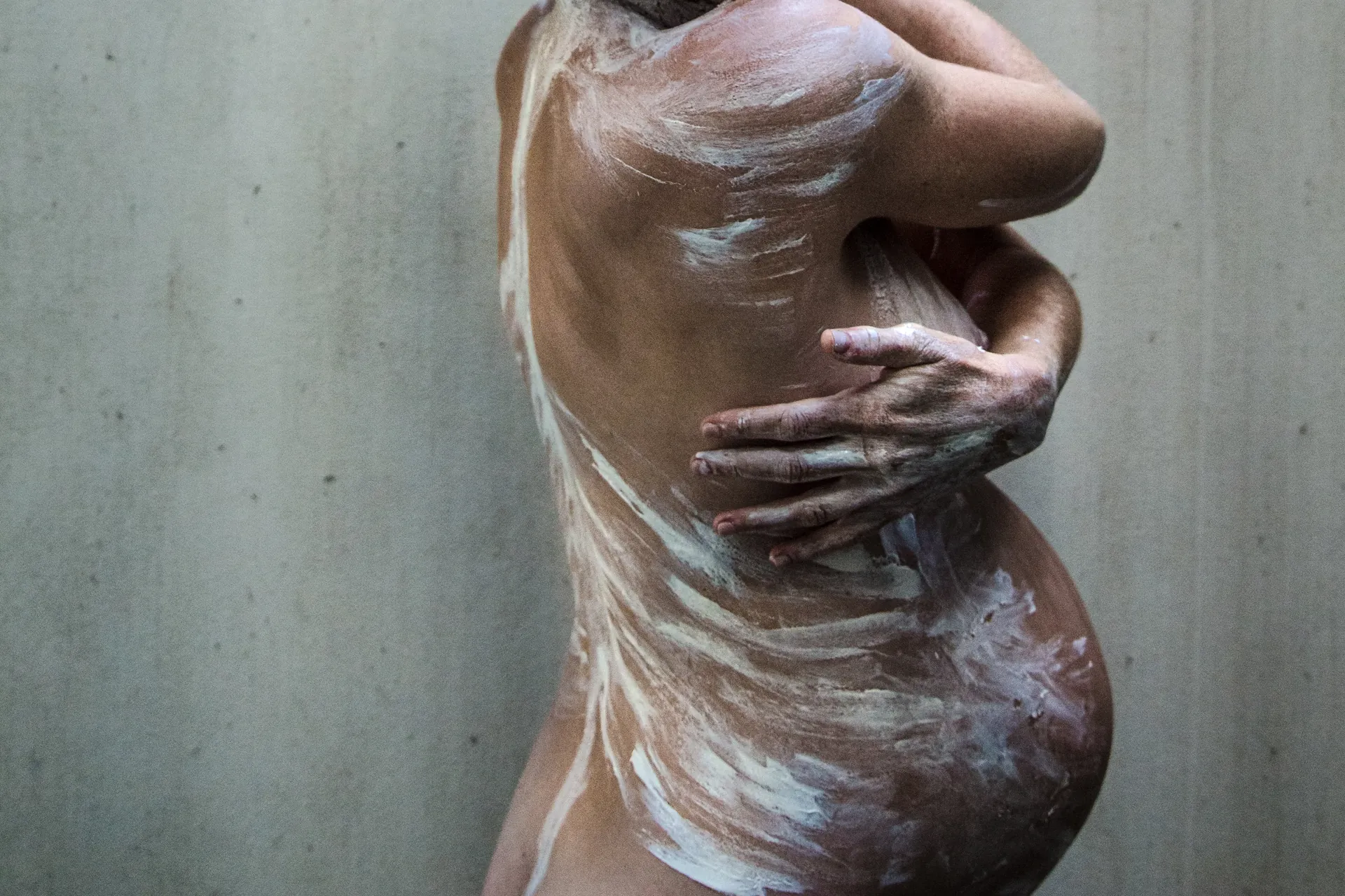 close mother series 02
