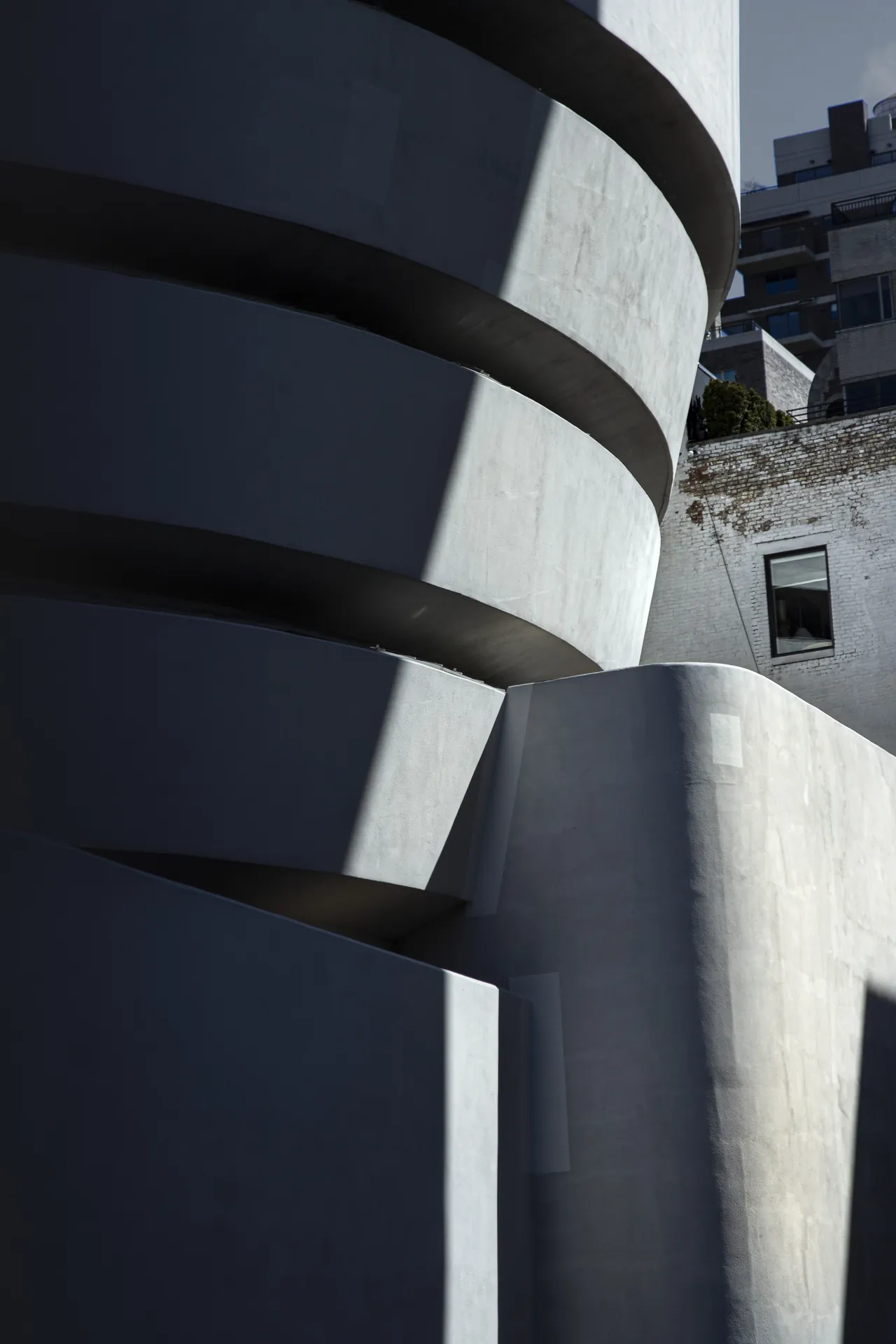 form guggenheim exterior new york 01