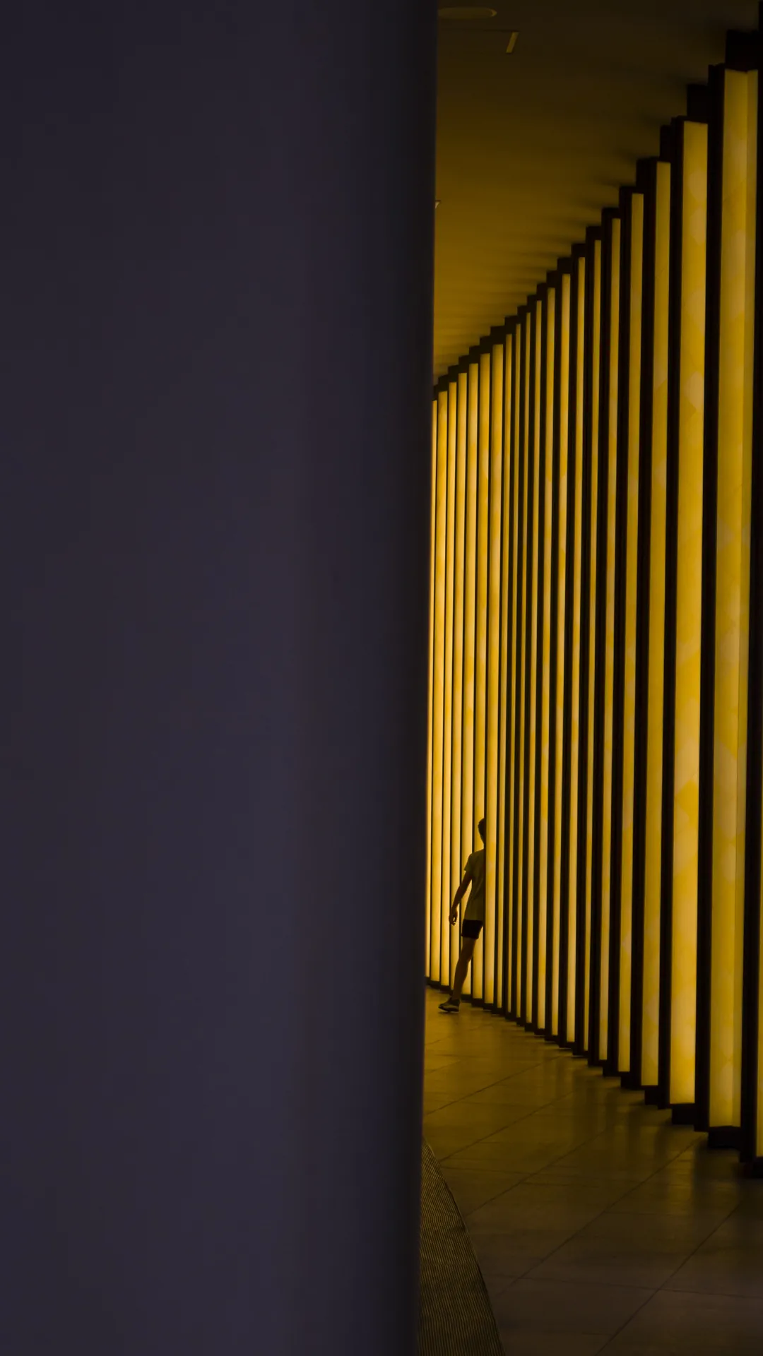 form light installation louis vuitton foundation paris 01